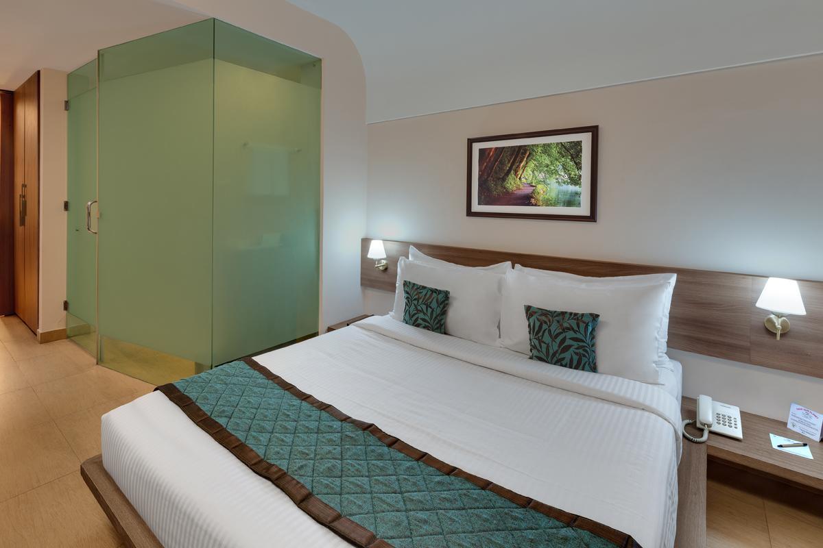 Ibiza The Fern Resort & Spa, כלכותה מראה חיצוני תמונה
