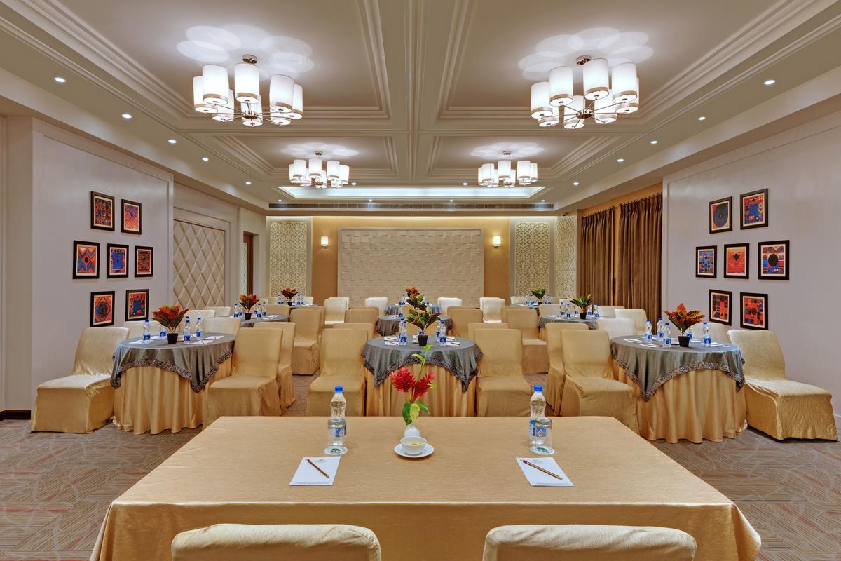 Ibiza The Fern Resort & Spa, כלכותה מראה חיצוני תמונה